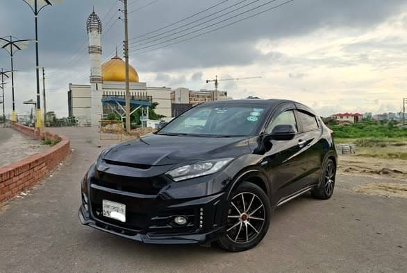Honda Vezel (Z Leather Pkg Mugen Edition -1500cc) view 4