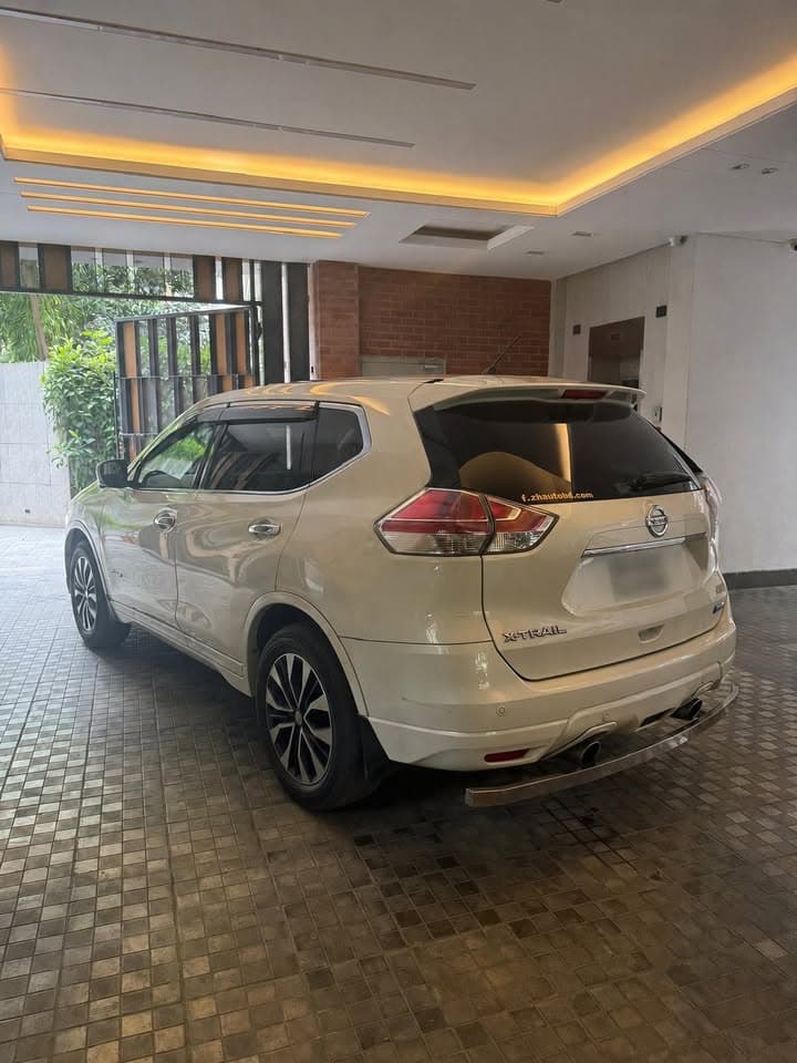 Nissan X-Trail Hybrid Autech MODE PREMIER view 5
