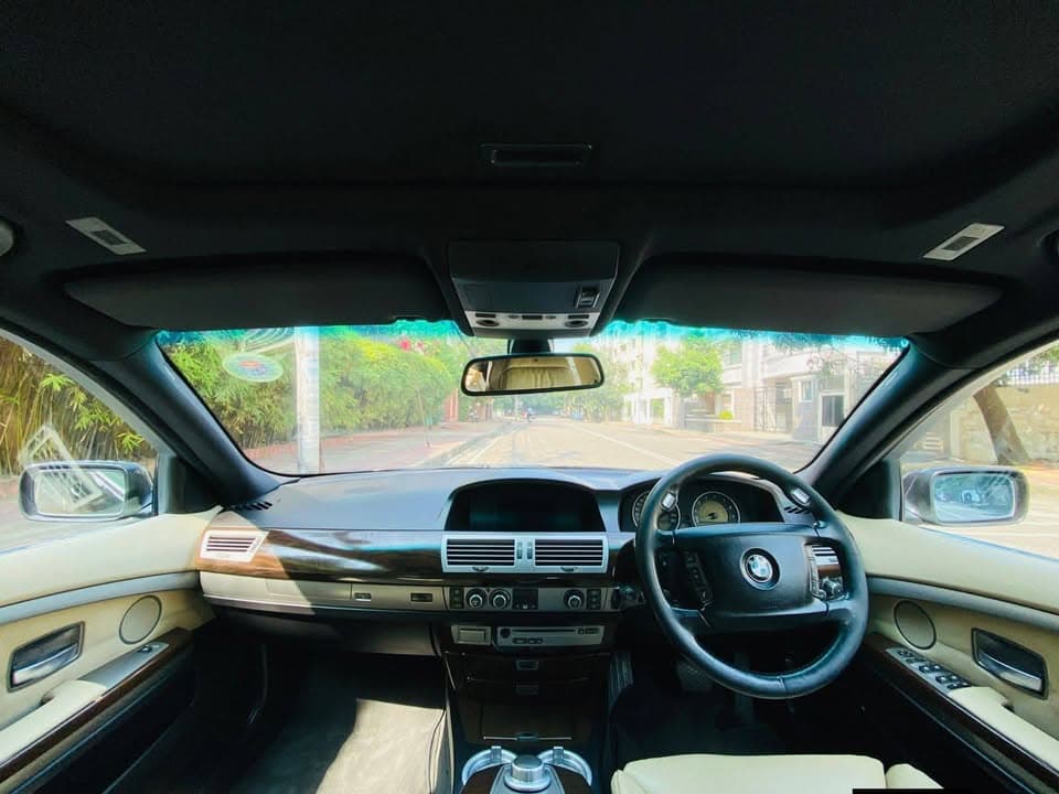 BMW 7series view 5