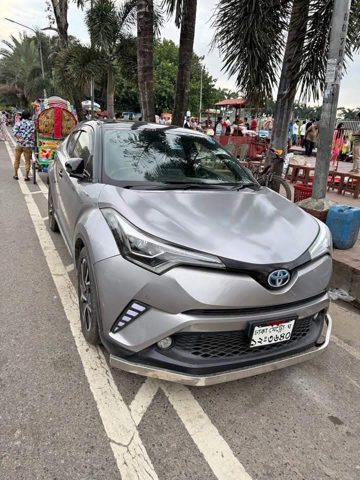 Toyota CHR G-Led