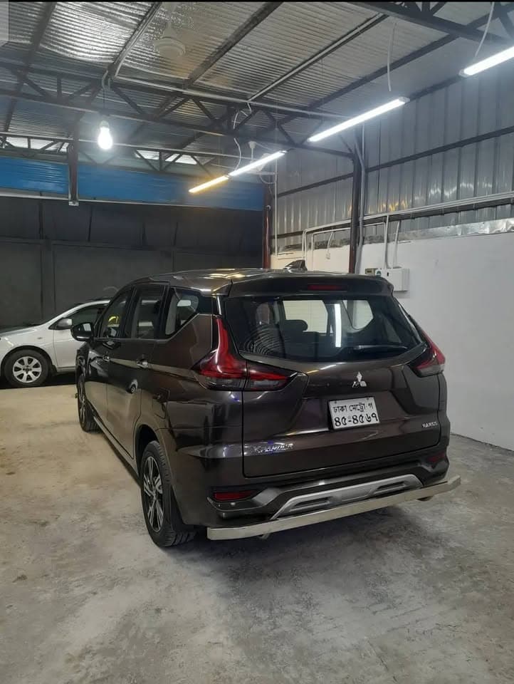 MITSUBISHI X-PANDER view 4