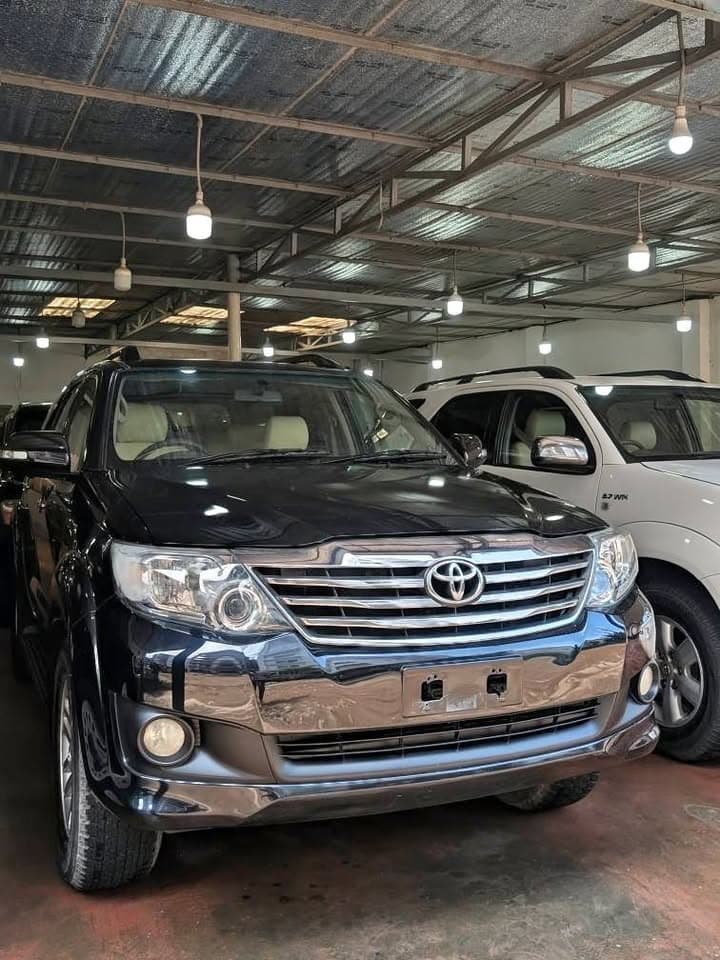 Toyota Fortuner 2012