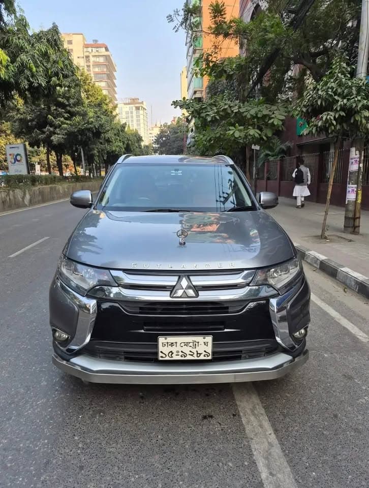 MITSUBISHI OUTLANDER