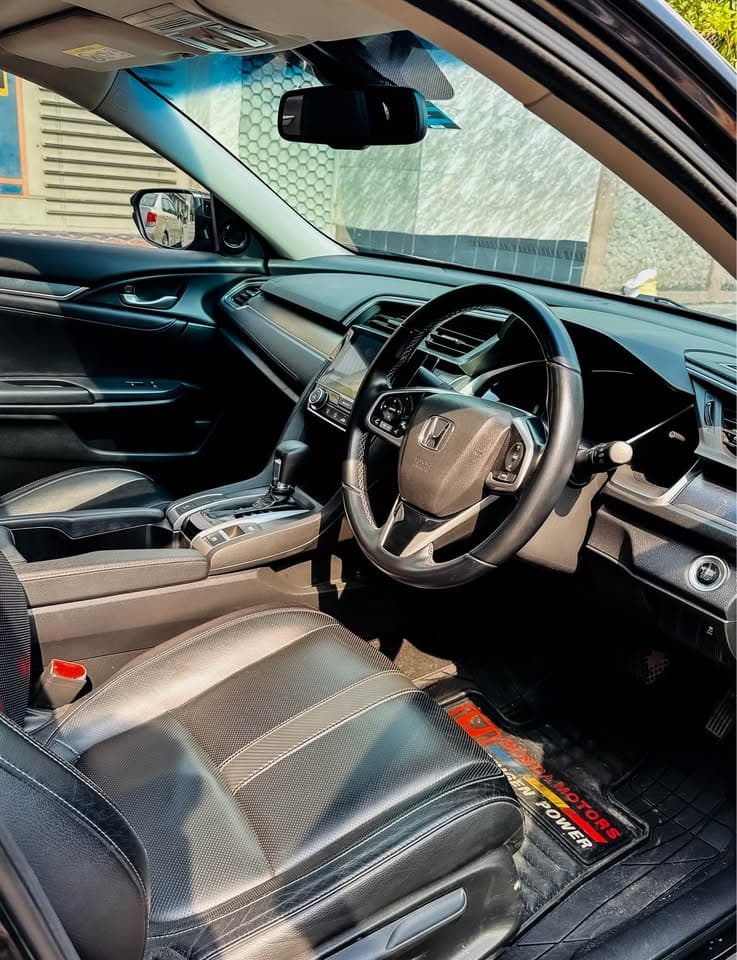 Honda Civic view 4