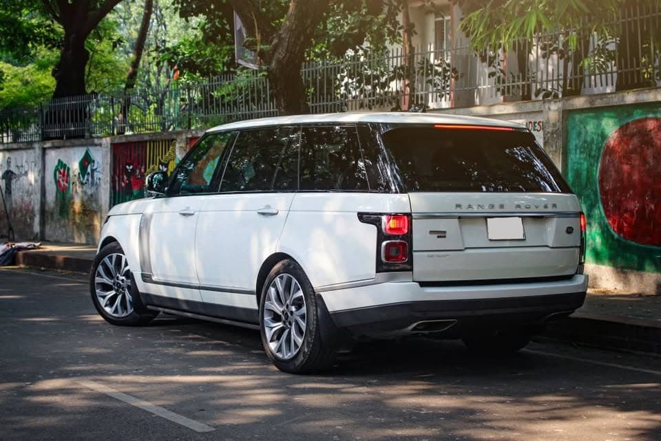Range Rover Vogue Autobiography view 3