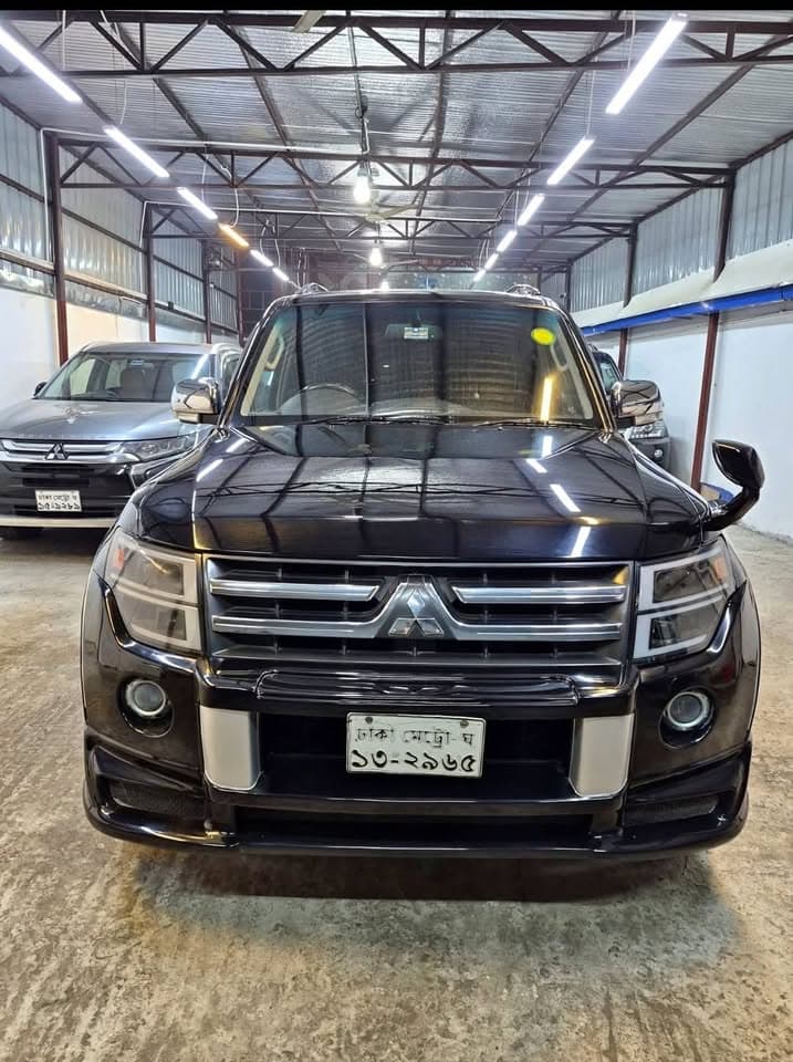 MITSUBISHI PAJERO V93