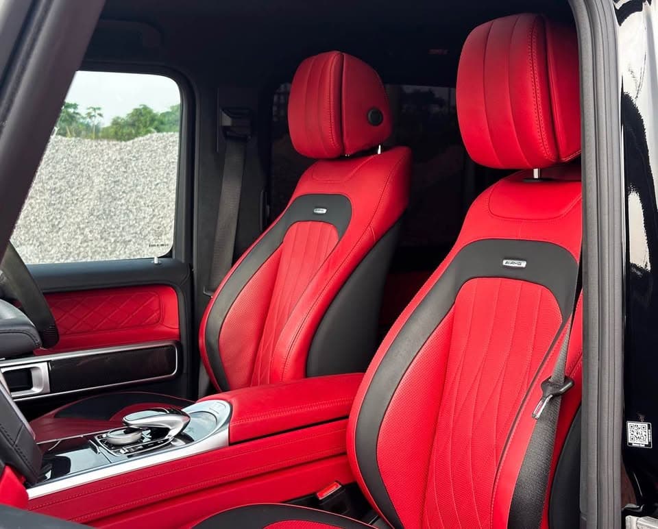 Mercedes-AMG G63 2023 view 3