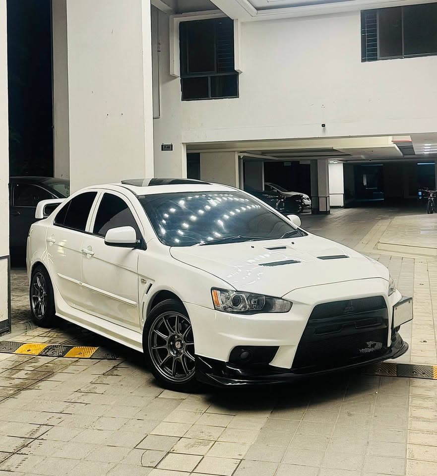 Mitsubishi Lancer Ex view 3