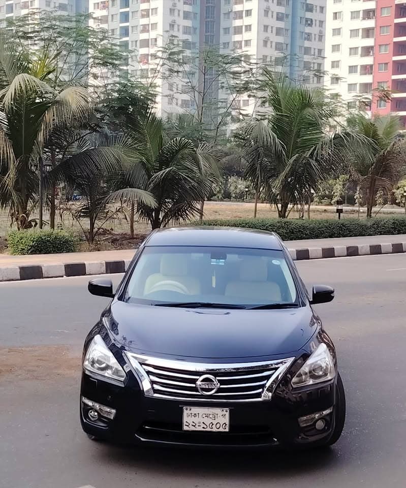 Nissan Teana view 3