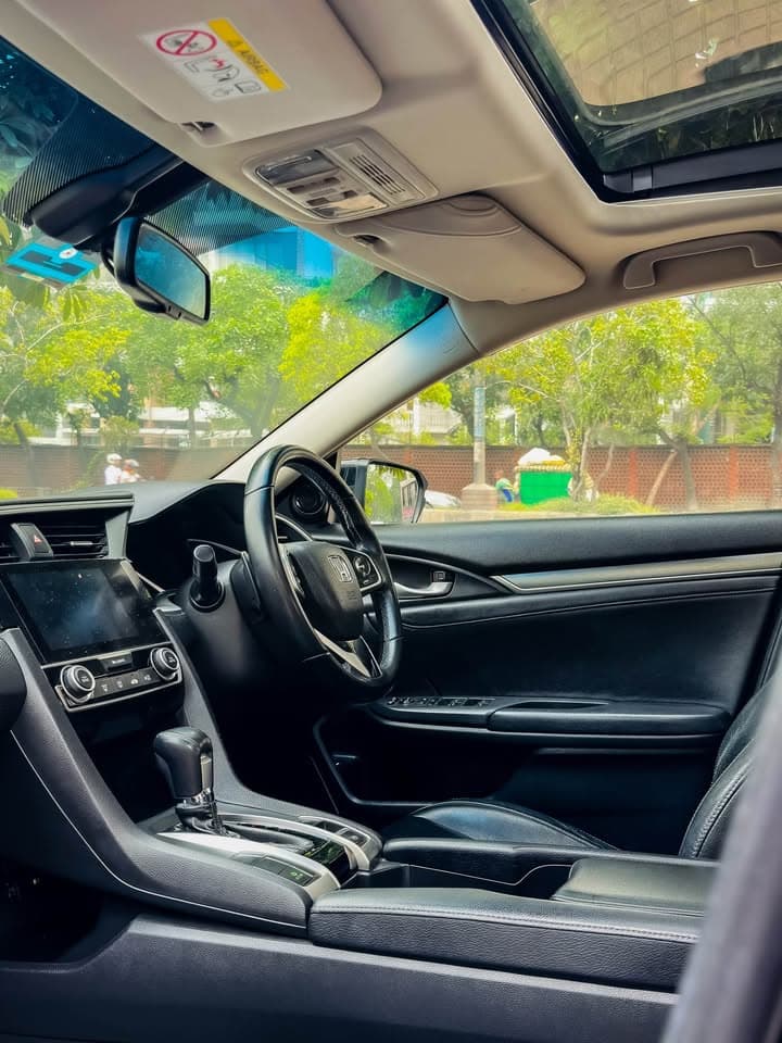 Honda Civic view 4