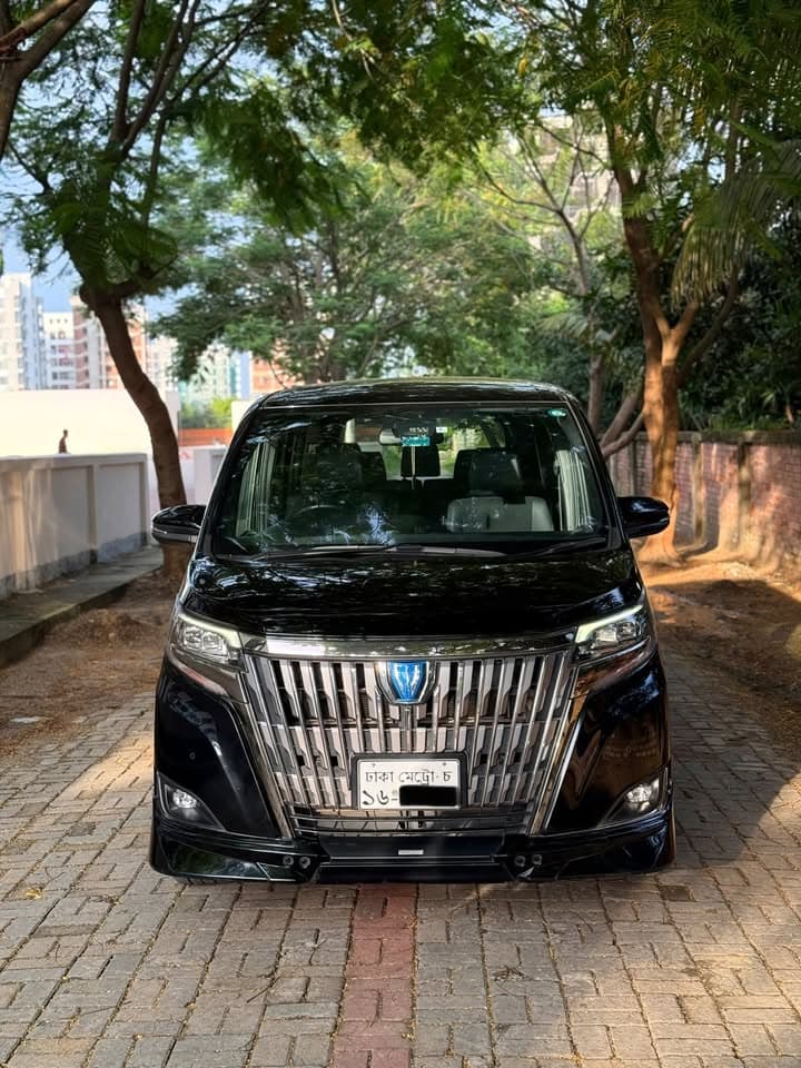 Toyota esquire gi premium black tailored view 3